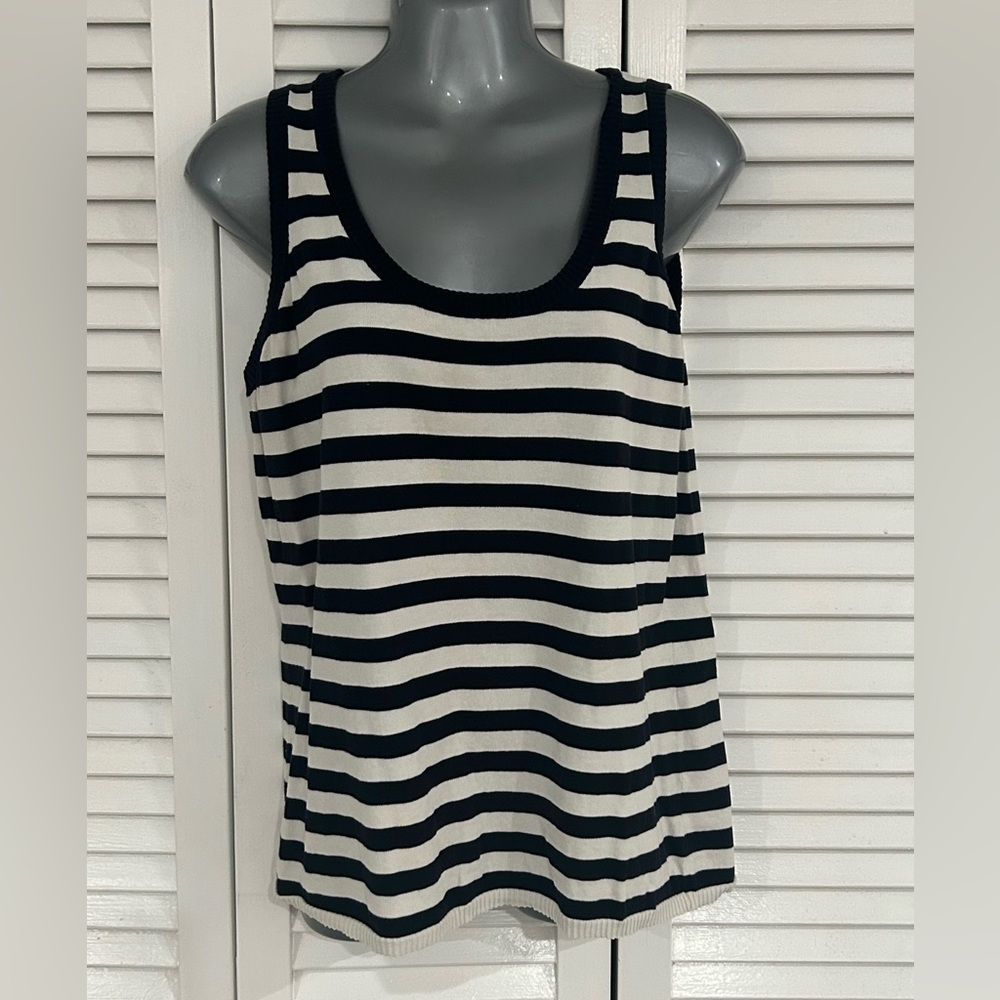 Akris Punto Classic Black and White Striped Sleeveless Sweater Tank size 12